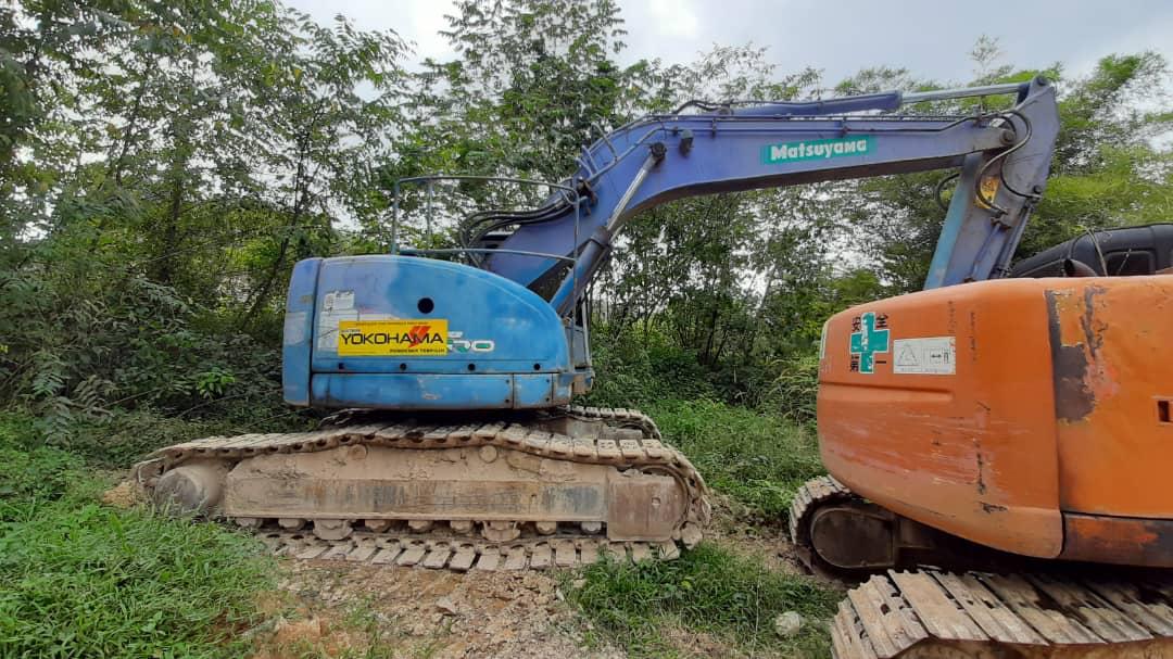 Blue tracked excavator - Photo reference R06 - Ooi Bah Seng & Sons
