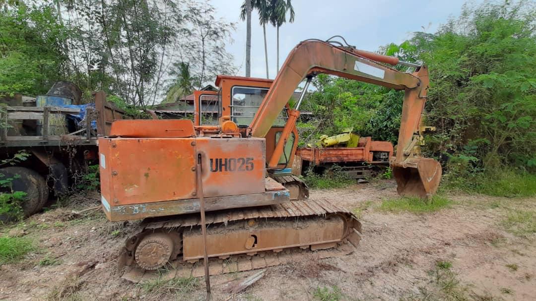 UH025 excavator - Photo reference R01 - Ooi Bah Seng & Sons